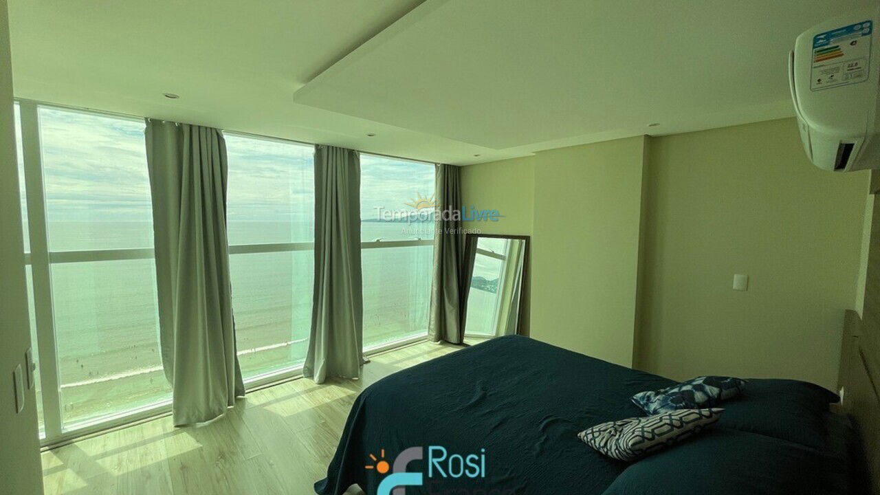 Apartamento para aluguel de temporada em Itapema (Meia Praia Quadra do Mar)