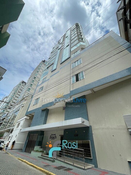 Apartamento para aluguel de temporada em Itapema (Meia Praia Quadra do Mar)