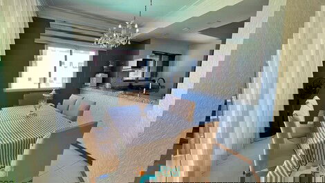 Apartamento 3 suites frente al mar Meia Praia SC