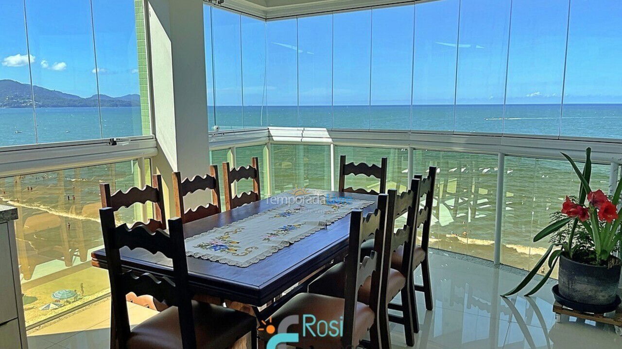Apartamento para aluguel de temporada em Itapema (Meia Praia Frente Mar)