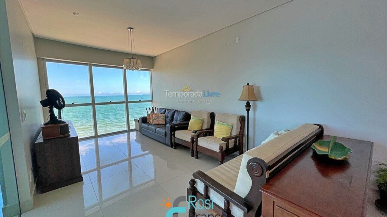 Apartamento para aluguel de temporada em Itapema (Meia Praia Frente Mar)