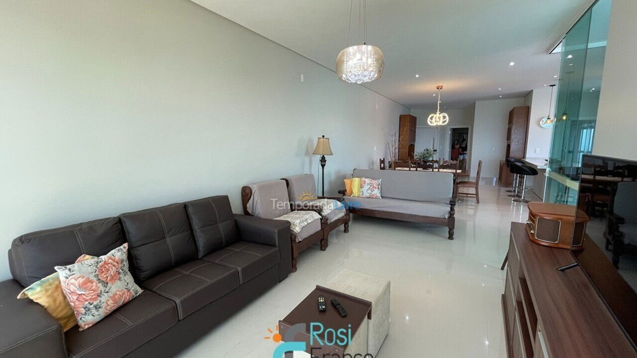 Apartamento para aluguel de temporada em Itapema (Meia Praia Frente Mar)