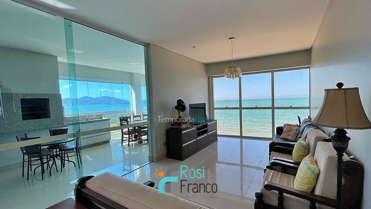 Apartamento para aluguel de temporada em Itapema (Meia Praia Frente Mar)