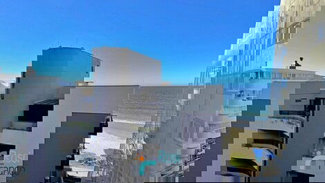 Apartamento 3 dormitórios quadra mar Meia Praia