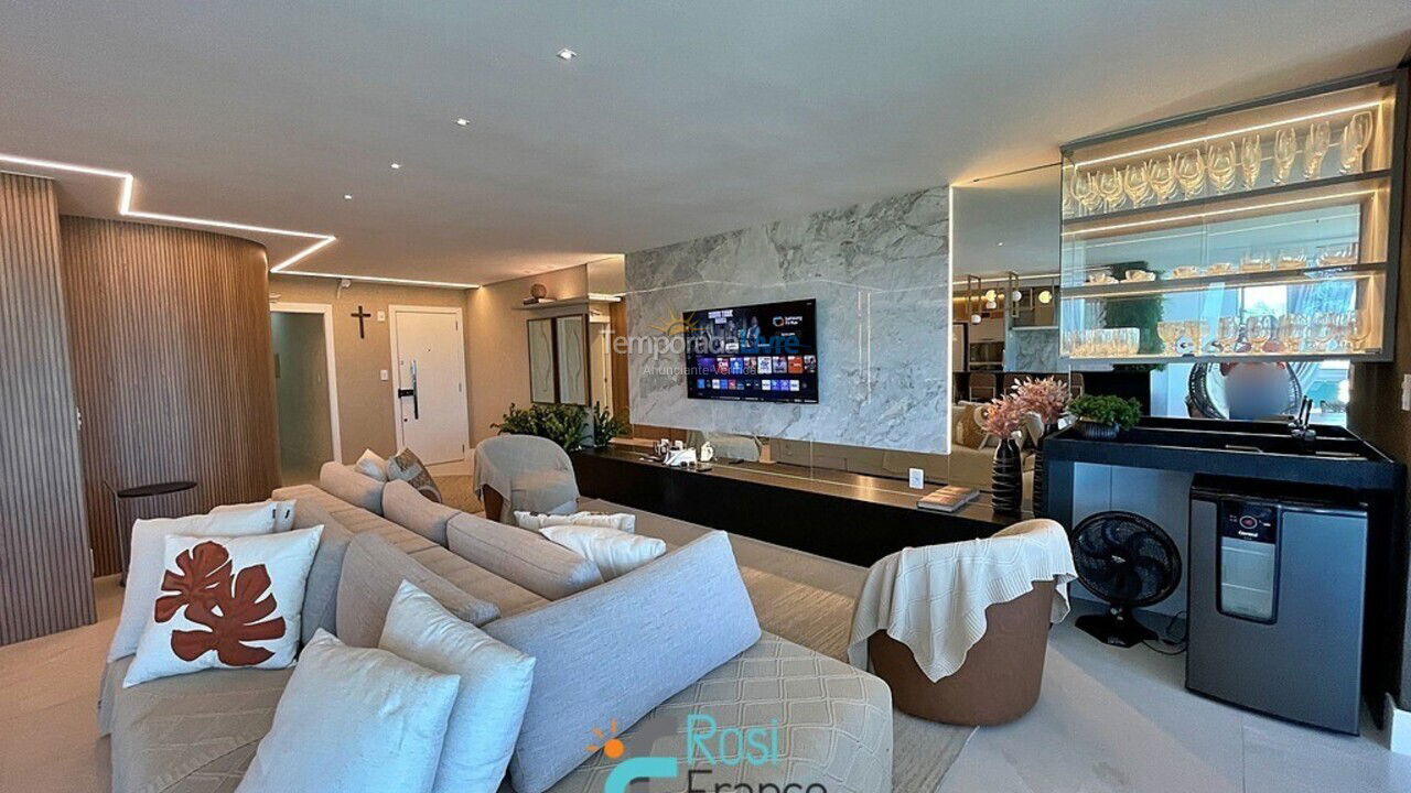 Apartamento para aluguel de temporada em Itapema (Meia Praia Frente Mar)