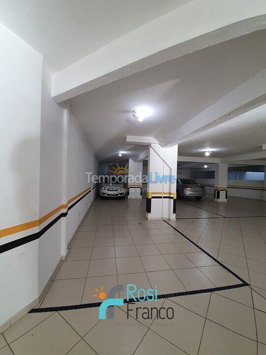 Apartamento para aluguel de temporada em Itapema (Meia Praia Frente Mar)