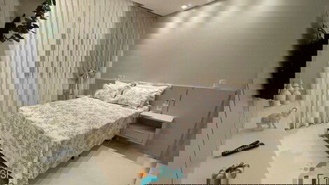 Apartamento 5 suites piscina frente al mar Meia Praia SC