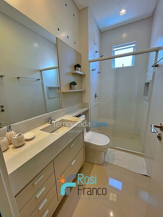 Apartamento para alquiler de vacaciones em Itapema (Meia Praia)