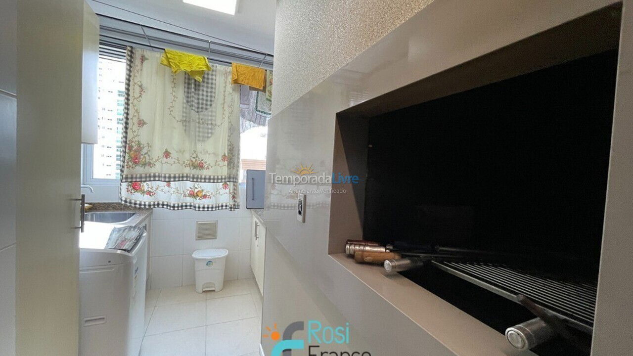 Apartamento para aluguel de temporada em Itapema (Meia Praia)