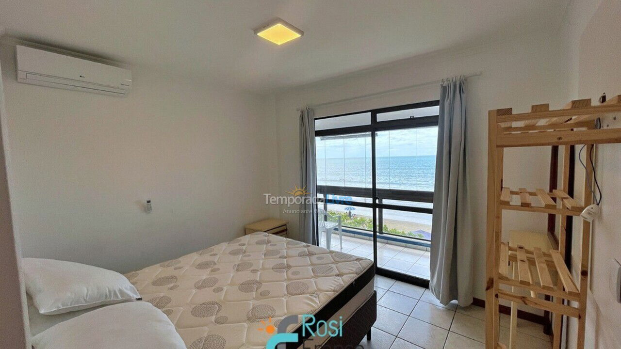 Apartment for vacation rental in Itapema (Meia Praia Frente Mar)