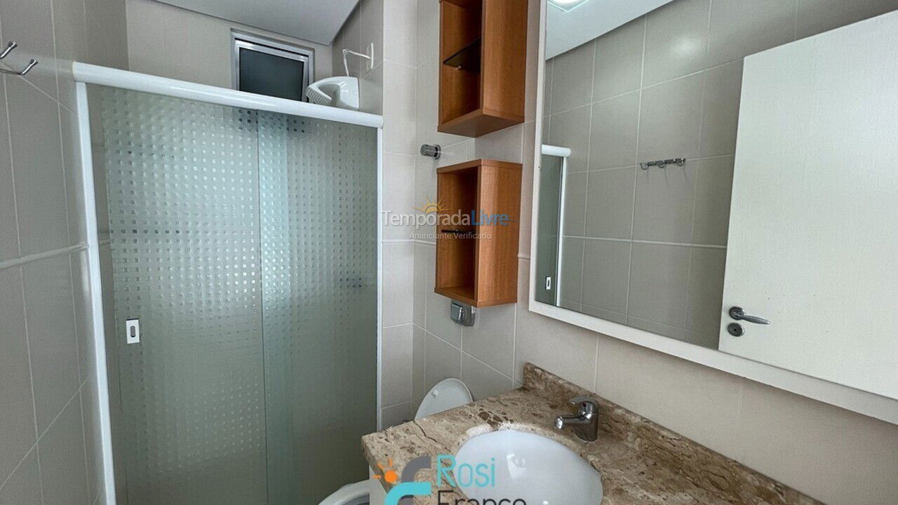 Apartamento para aluguel de temporada em Itapema (Meia Praia)