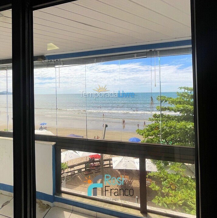 Apartment for vacation rental in Itapema (Meia Praia Frente Mar)