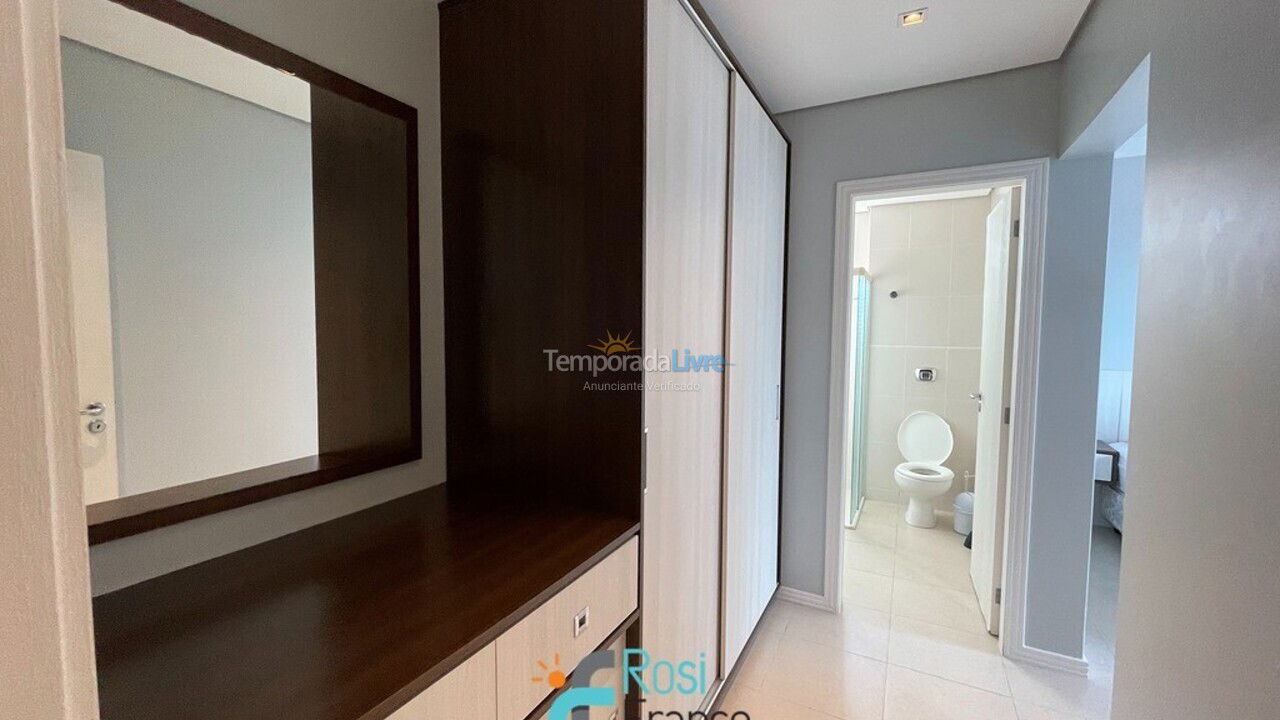 Apartamento para aluguel de temporada em Itapema (Meia Praia)