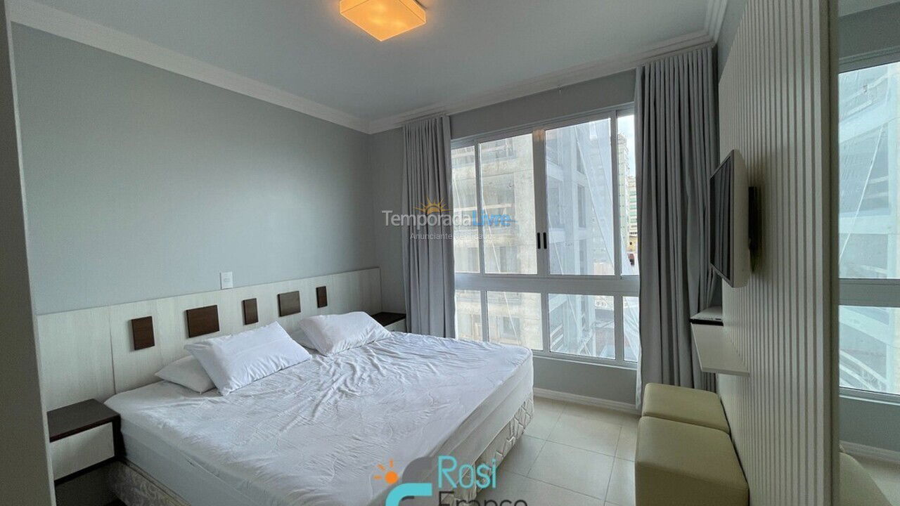 Apartamento para aluguel de temporada em Itapema (Meia Praia)