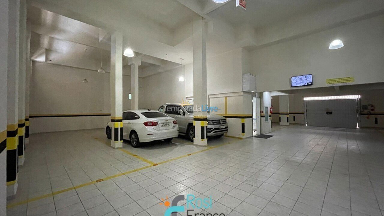 Apartamento para aluguel de temporada em Itapema (Meia Praia)