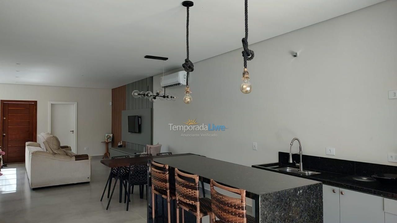 Casa para alquiler de vacaciones em Itapoá (Rosa dos Ventos)
