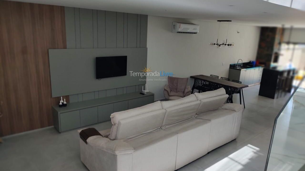 Casa para alquiler de vacaciones em Itapoá (Rosa dos Ventos)