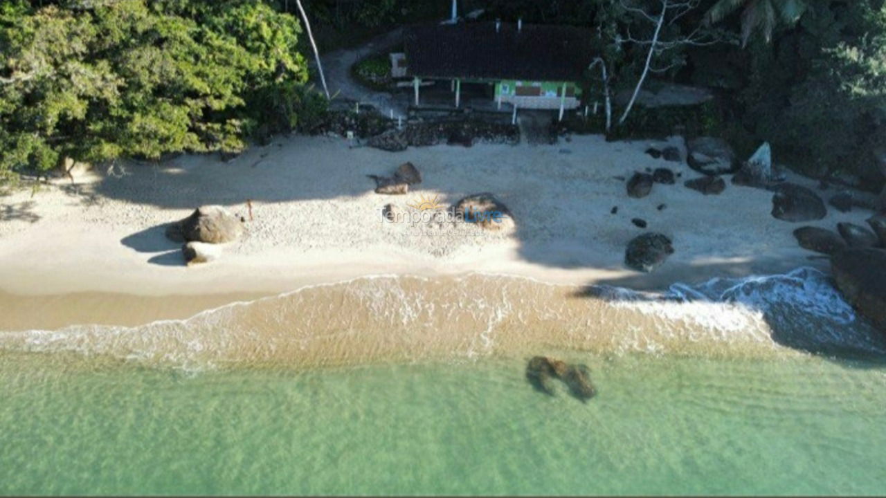 Casa para aluguel de temporada em Ubatuba (Pereque Mirim)