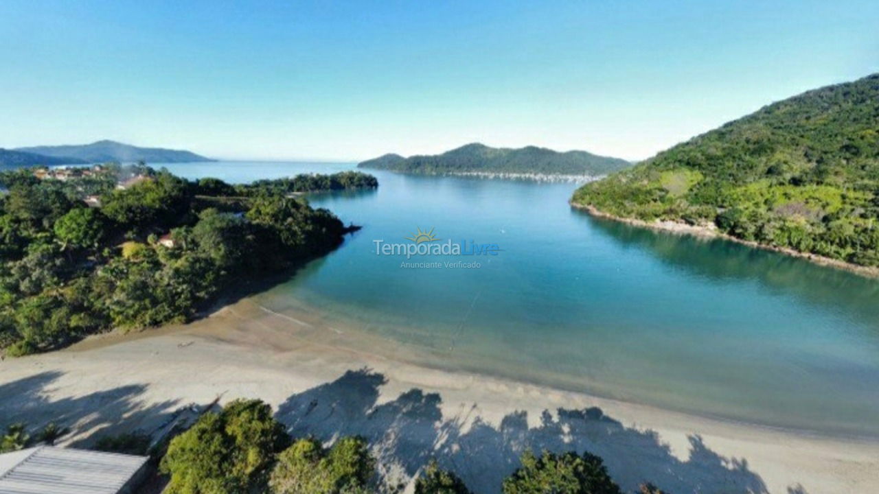 Casa para aluguel de temporada em Ubatuba (Pereque Mirim)