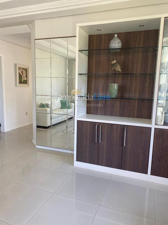 House for vacation rental in Florianopolis (Jurerê)