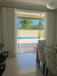 SEASONAL RENTAL: JURERÊ, 4 BEDROOMS, 450 METERS FROM THE BEACH
