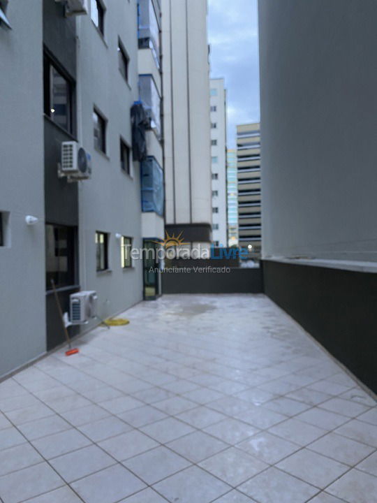 Casa para aluguel de temporada em Itapema (Meia Praia)