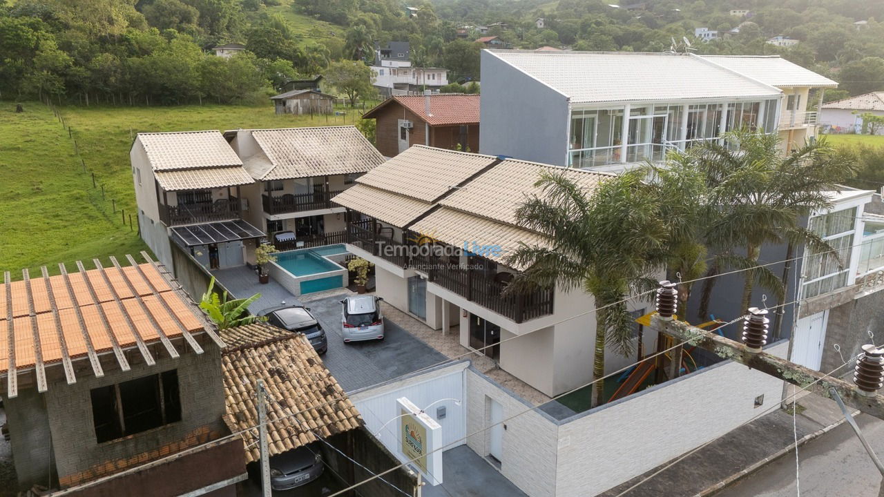 Apartamento para aluguel de temporada em Garopaba (Praia da Gamboa)