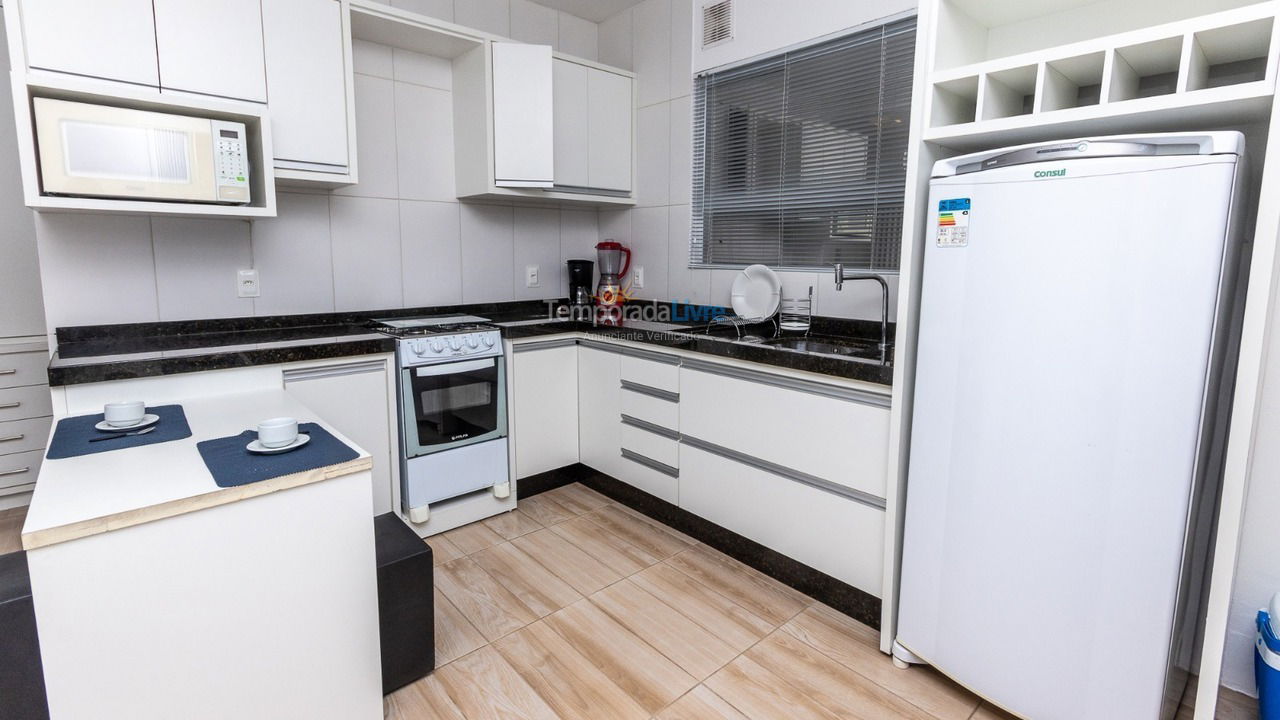 Apartamento para aluguel de temporada em Garopaba (Praia da Gamboa)