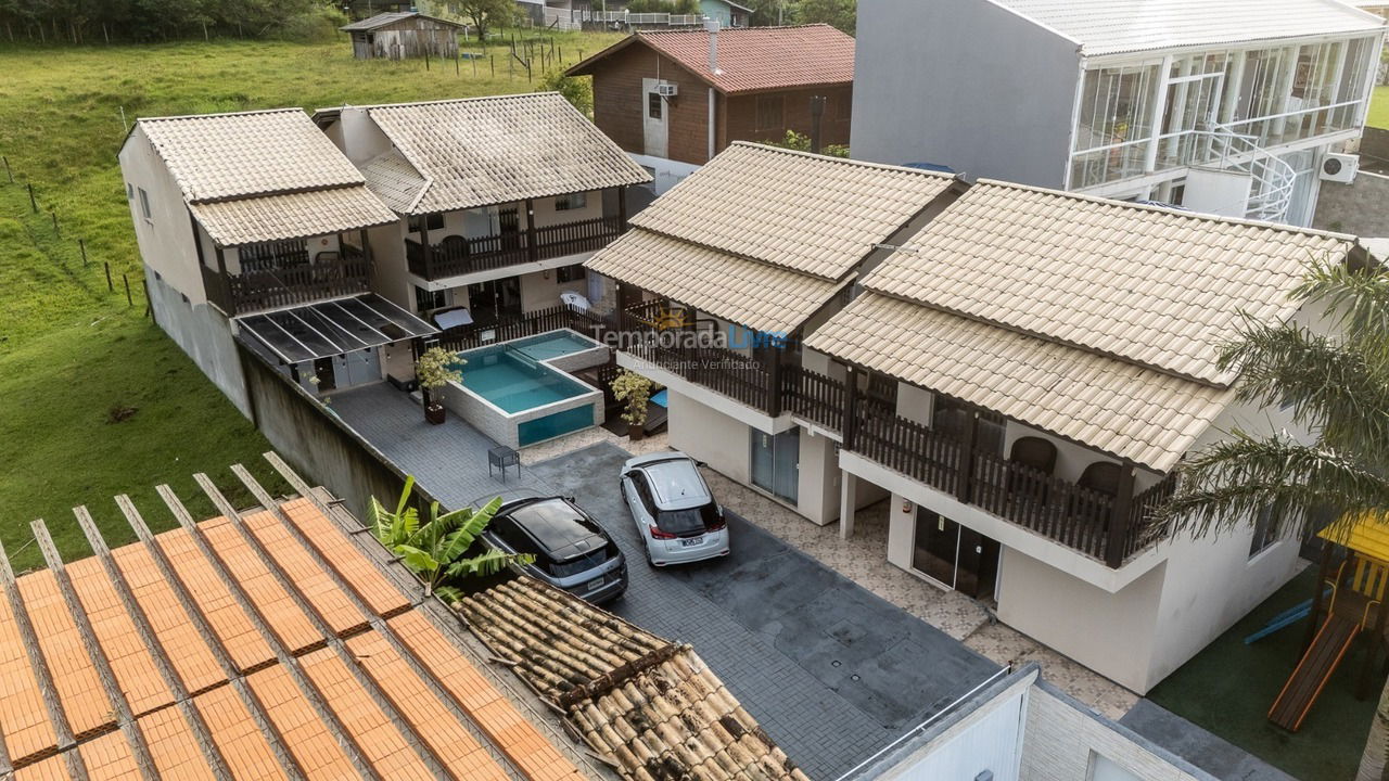 Apartamento para aluguel de temporada em Garopaba (Praia da Gamboa)