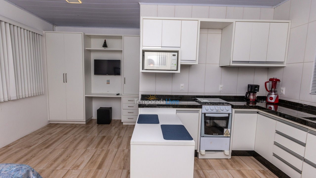 Apartamento para aluguel de temporada em Garopaba (Praia da Gamboa)