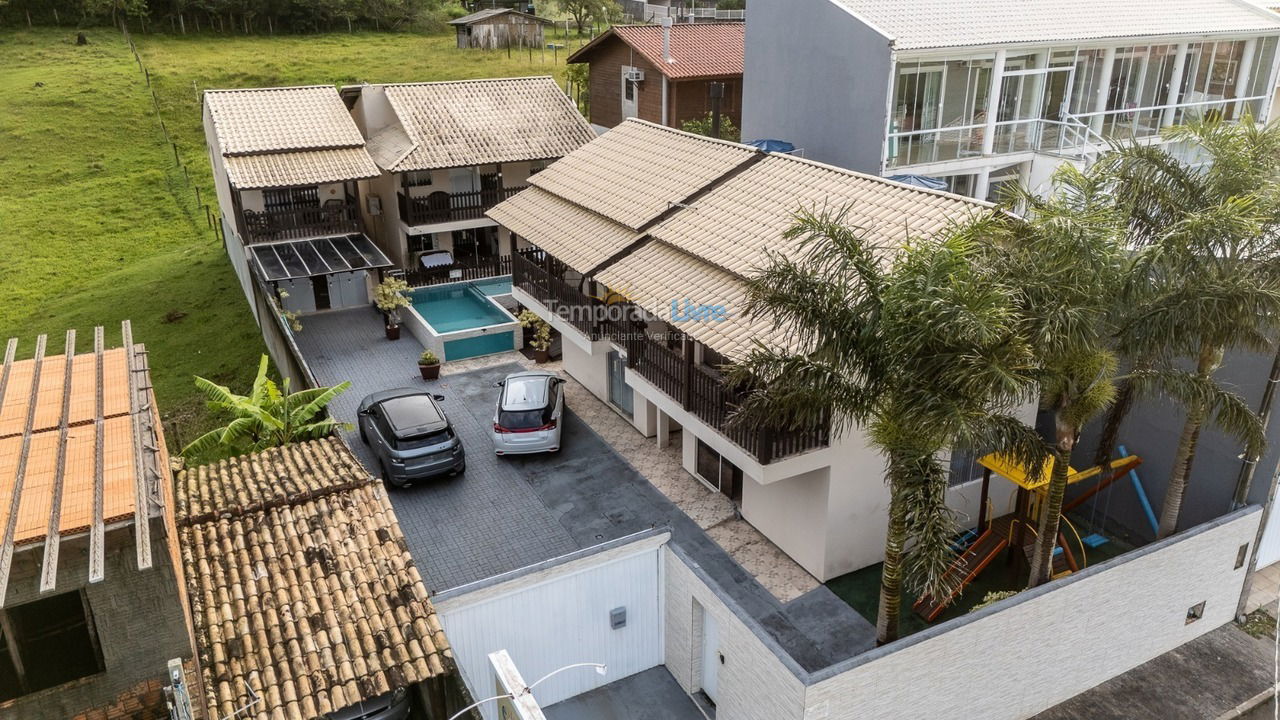 Apartamento para aluguel de temporada em Garopaba (Praia da Gamboa)