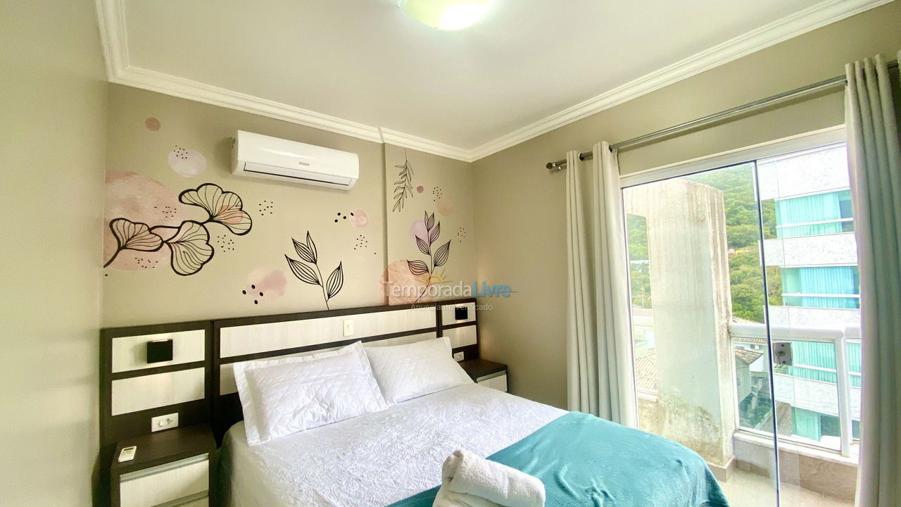 Apartment for vacation rental in Bombinhas (Praia de Bombas)