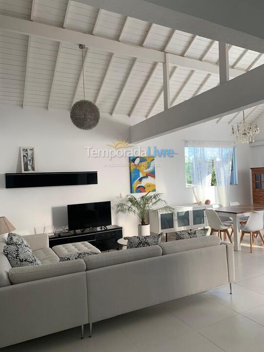 Casa para aluguel de temporada em Cabo Frio (Peró)