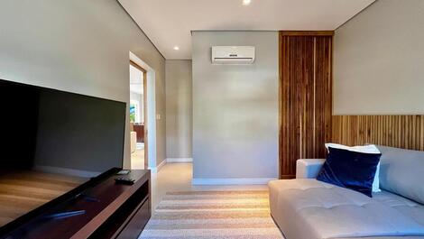 Baleia, 4 suites, pool, gourmet space, 4 spaces. New Year's Eve.