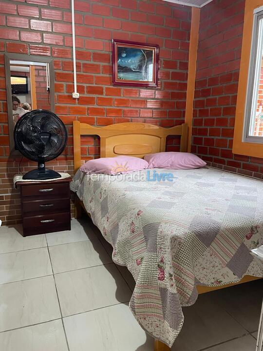 Casa para aluguel de temporada em Florianópolis (Cachoeira do Bom Jesus)