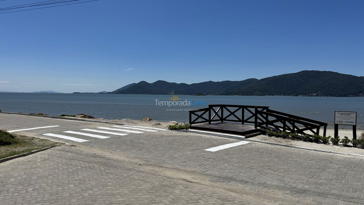 Casa para alquiler de vacaciones em Palhoça (Praia do Sonho)