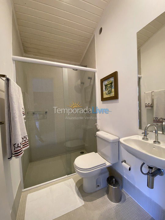 Casa para aluguel de temporada em São Sebastião (Praia da Baleia)