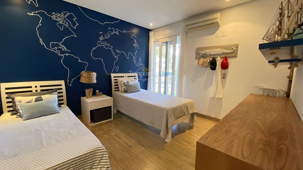 Casa para aluguel de temporada em São Sebastião (Praia da Baleia)