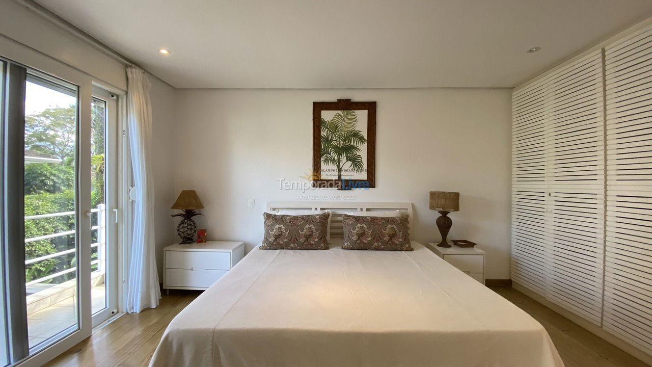 Casa para aluguel de temporada em São Sebastião (Praia da Baleia)