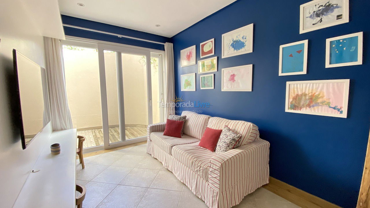 Casa para aluguel de temporada em São Sebastião (Praia da Baleia)