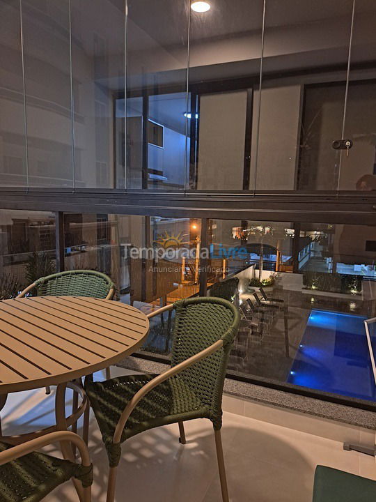 Apartamento para aluguel de temporada em Ubatuba (Praia Grande)