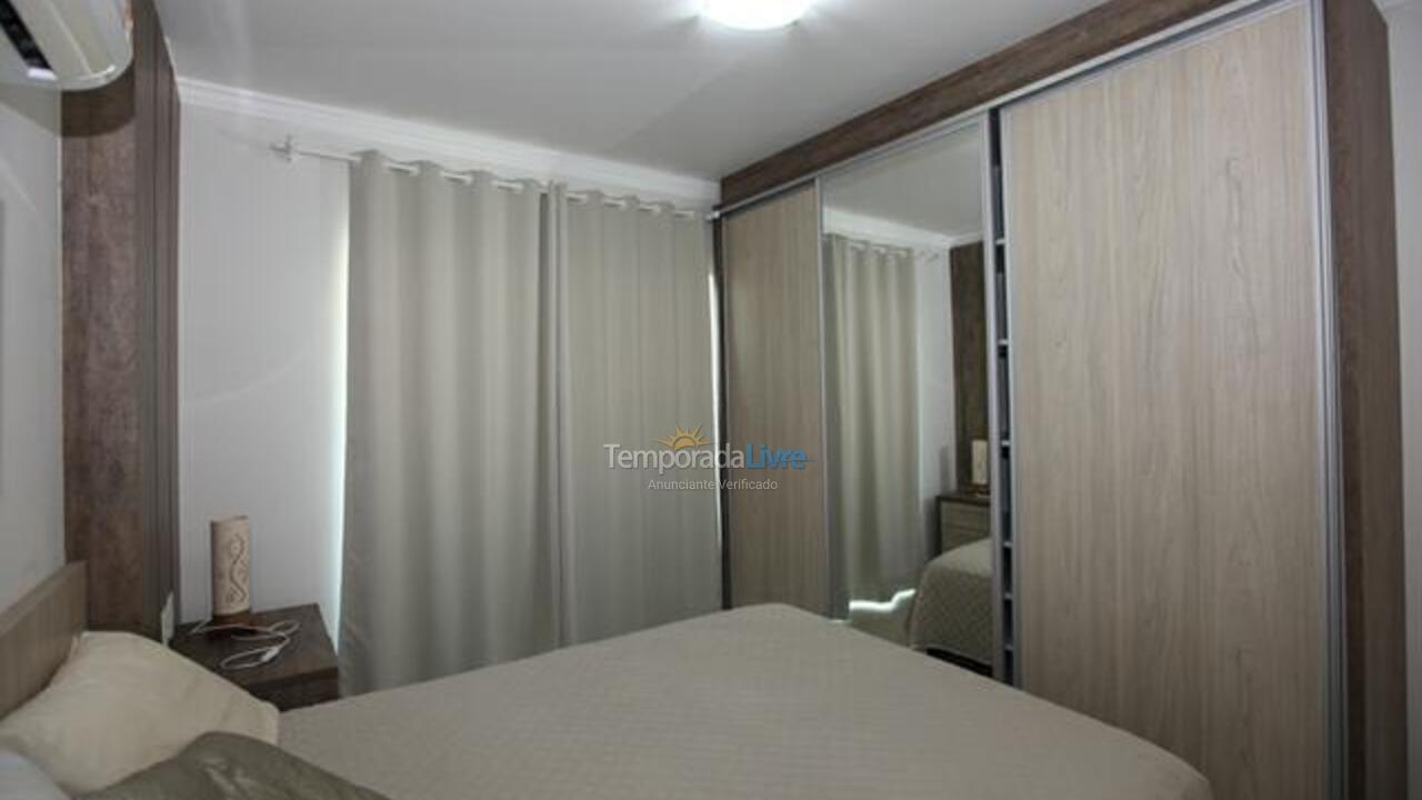 Apartamento para aluguel de temporada em Bombinhas (Canto Grande)
