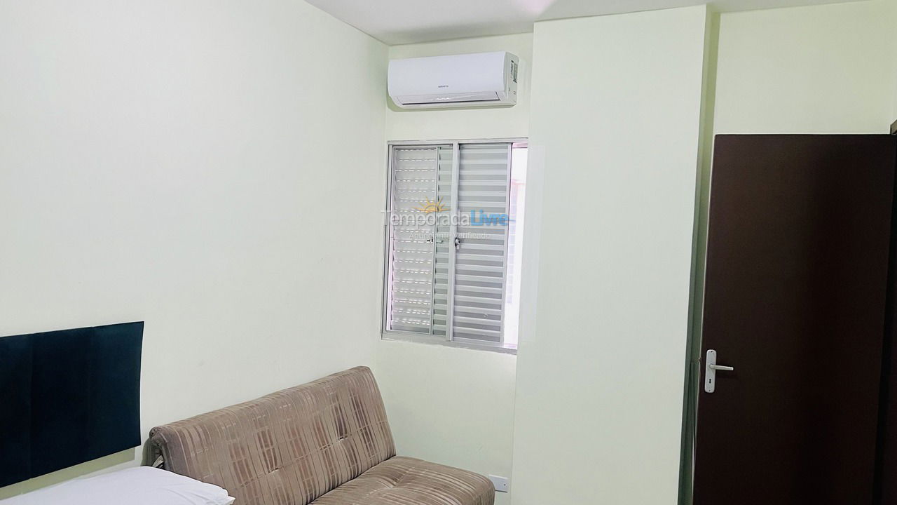 Apartamento para aluguel de temporada em Mongaguá (Centro)