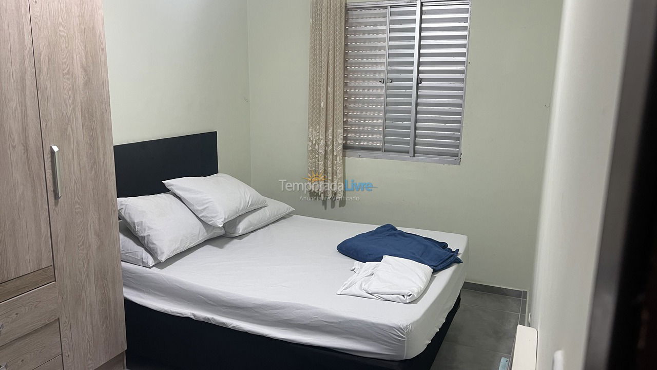 Apartamento para aluguel de temporada em Mongaguá (Centro)