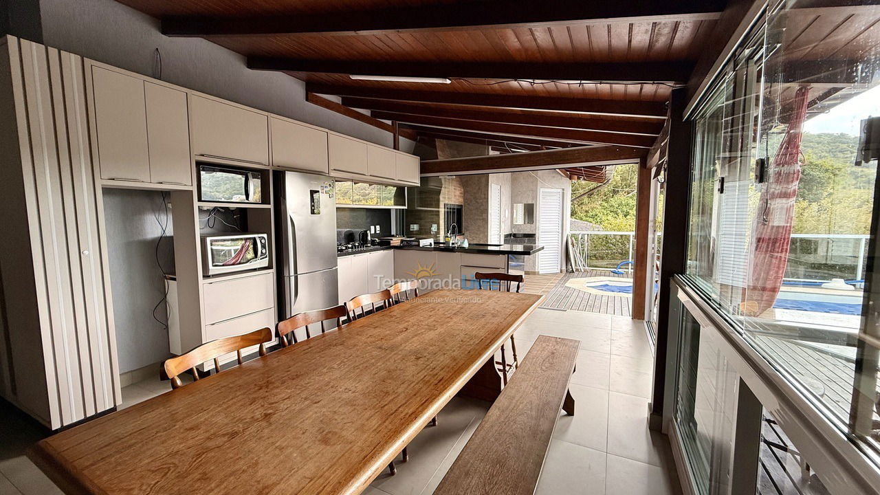 Casa para aluguel de temporada em Florianopolis (Praia dos Ingleses)