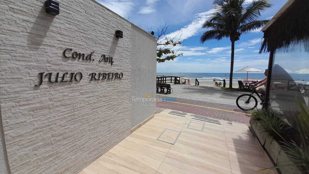 Apartment for vacation rental in Itapema (Meia Praia)