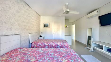 Baleia, 4 suites, private pool, gourmet space, sleeps 8