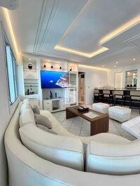 Casa com 6 dormitórios Jurerê Internacional