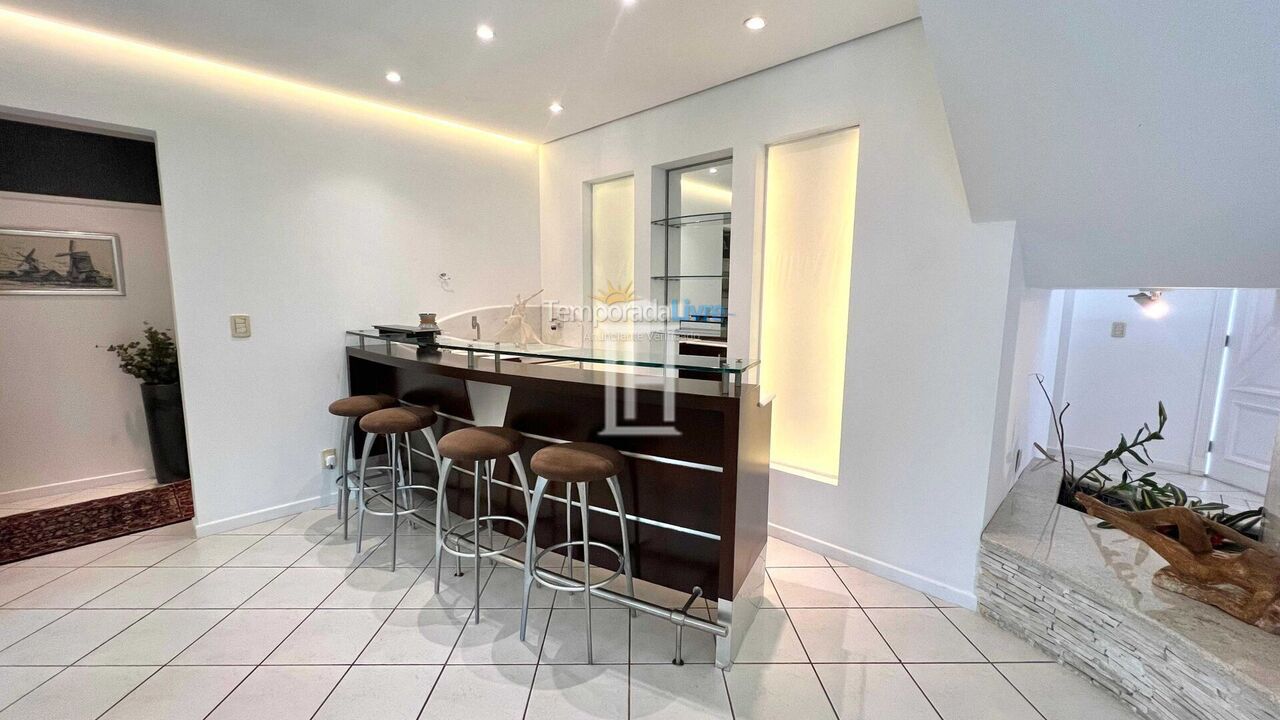 Casa para aluguel de temporada em Florianopolis (Jurerê Internacional)