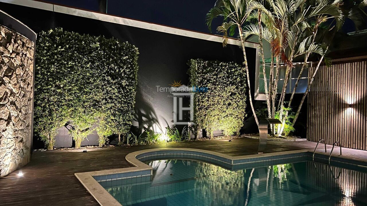 Casa para aluguel de temporada em Florianopolis (Jurerê Internacional)